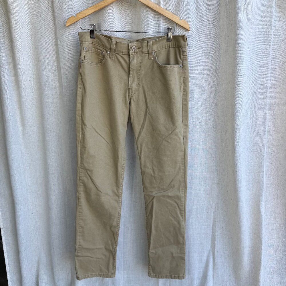 Levi’s 511 Slim Fit All-Season Tech Khaki Pants – W32 L32